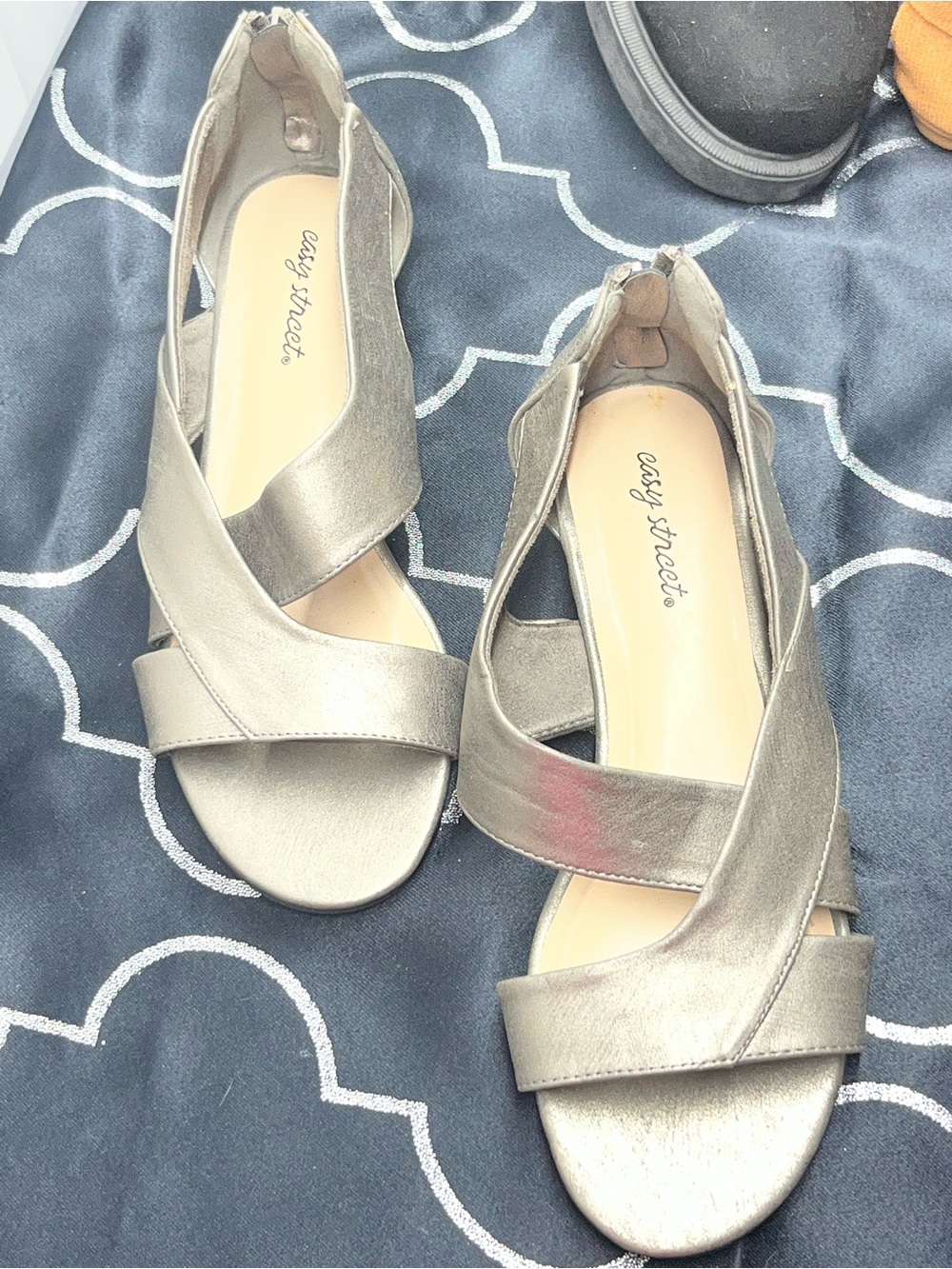 Easy Street Women’s Bronze Strappy Open Toe Back Zip Sandals Wide 10W